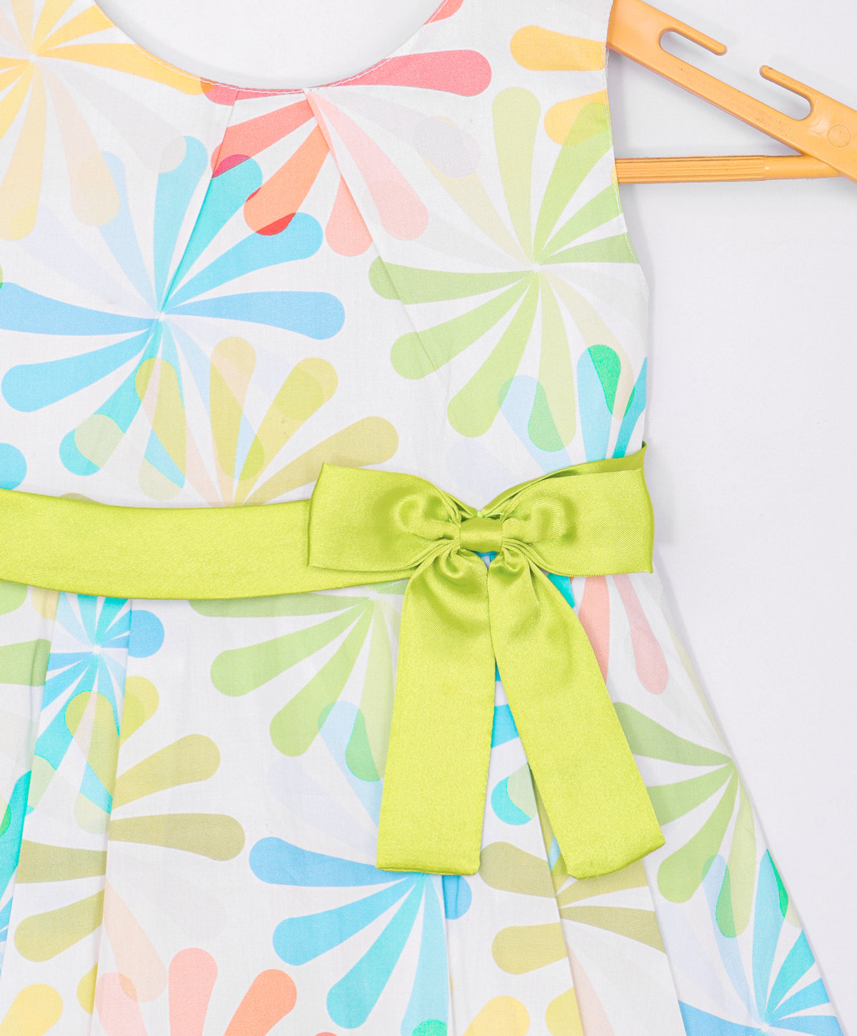 Enfance Sleveelees Multi Color Circular Line Printed Casual Dress -Green