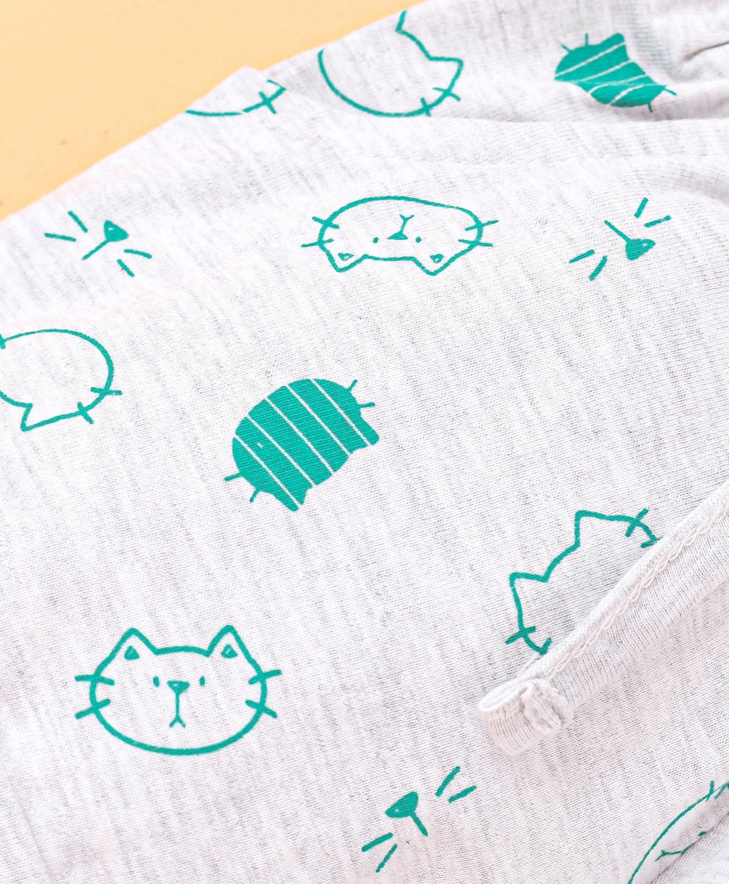 Enfance Cat Face Printed Hosiery Shorts Draw Cord Waist-Green
