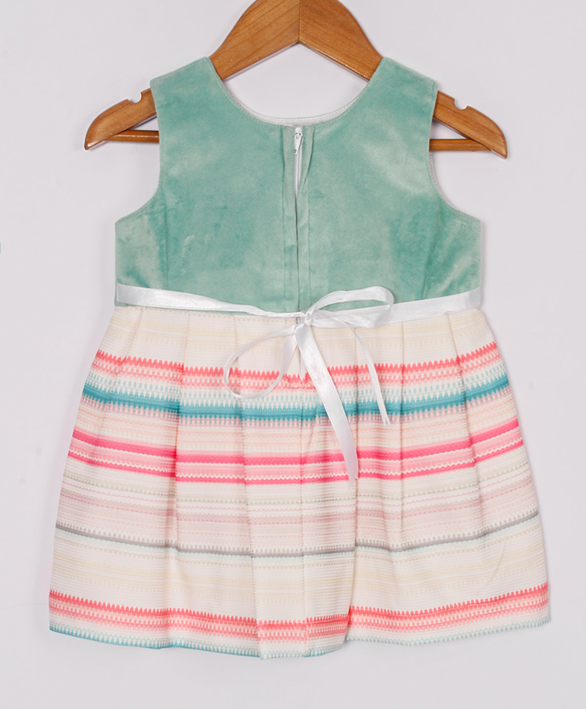 Enfance Sleeveless Flower Applique Casual Dress - Green