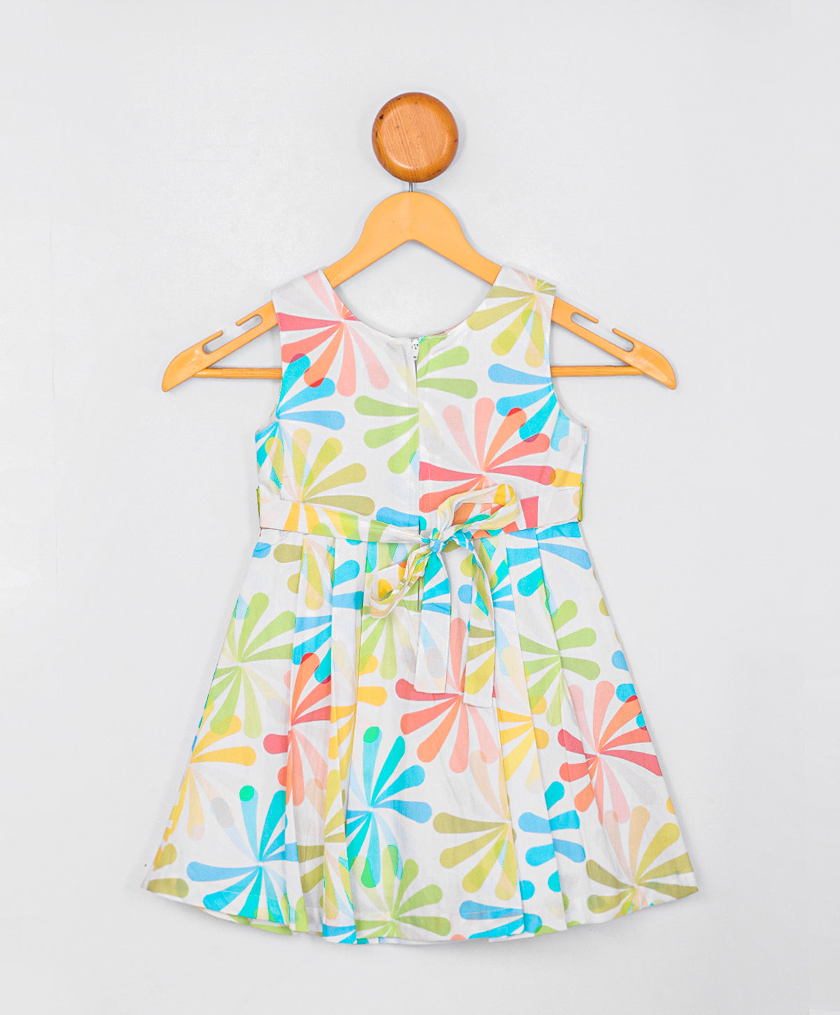 Enfance Sleveelees Multi Color Circular Line Printed Casual Dress -Green