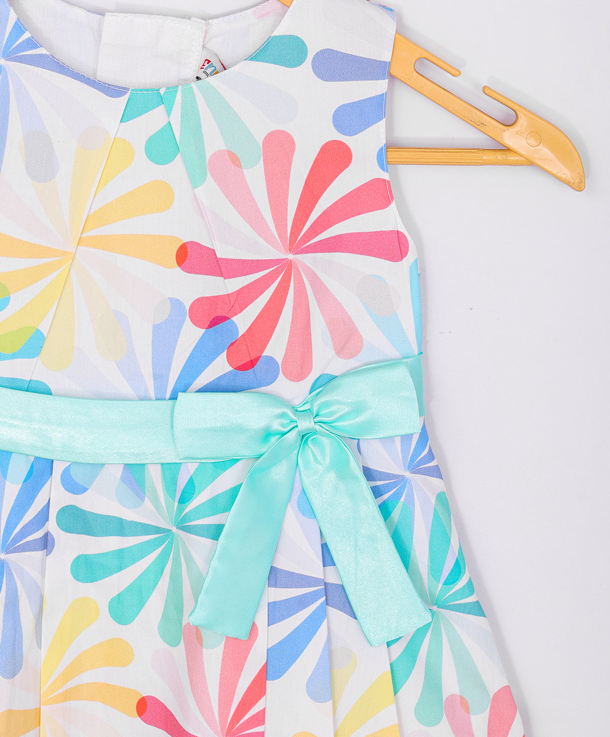 Enfance Sleveelees Multi Color Circular Line Printed Casual Dress -S.Green