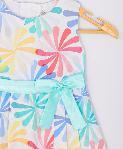 Enfance Sleveelees Multi Color Circular Line Printed Casual Dress -S.Green
