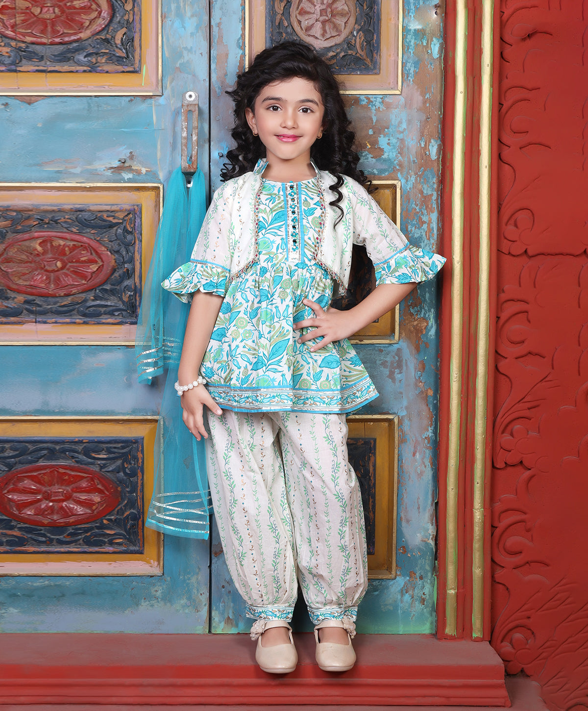 Enfance Three Fourth Sleeves Floral Printed & Gota Lace Embellished Coordinating Kurta & Pant Set - S.Blue
