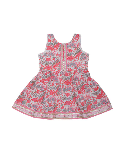 Enfance Three Fourth Sleeves Floral Printed & Gota Lace Embellished Coordinating Kurta & Pant Set - Peach