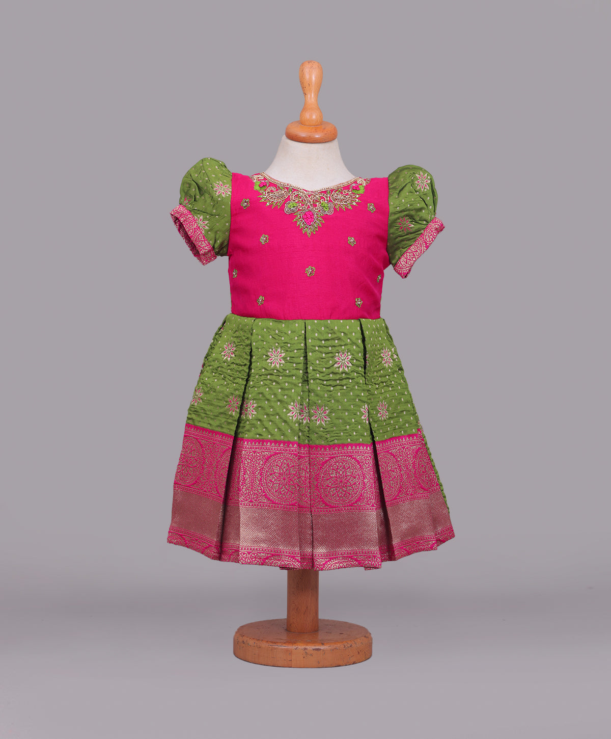 Enfance Half Puffed Sleeves Floral Embroidered Box Pleated Dress - P.Green