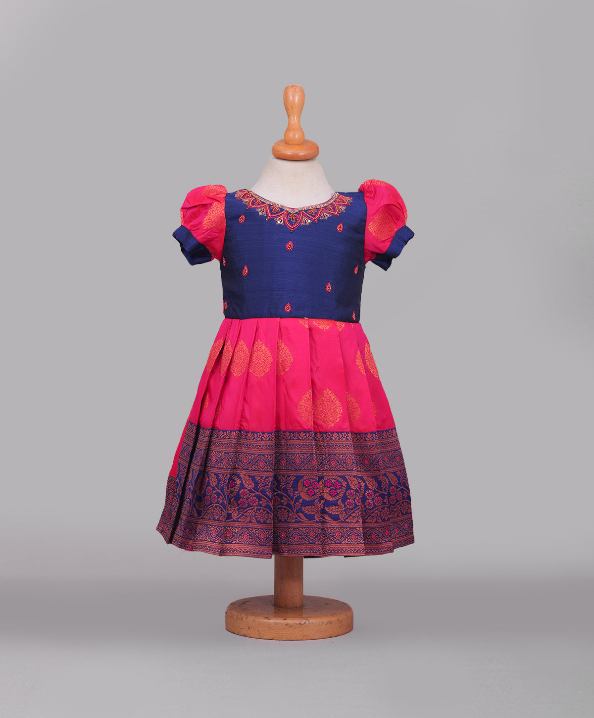 Enfance Half Puffed Sleeves Floral Embroidered Box Pleated Dress - Pink